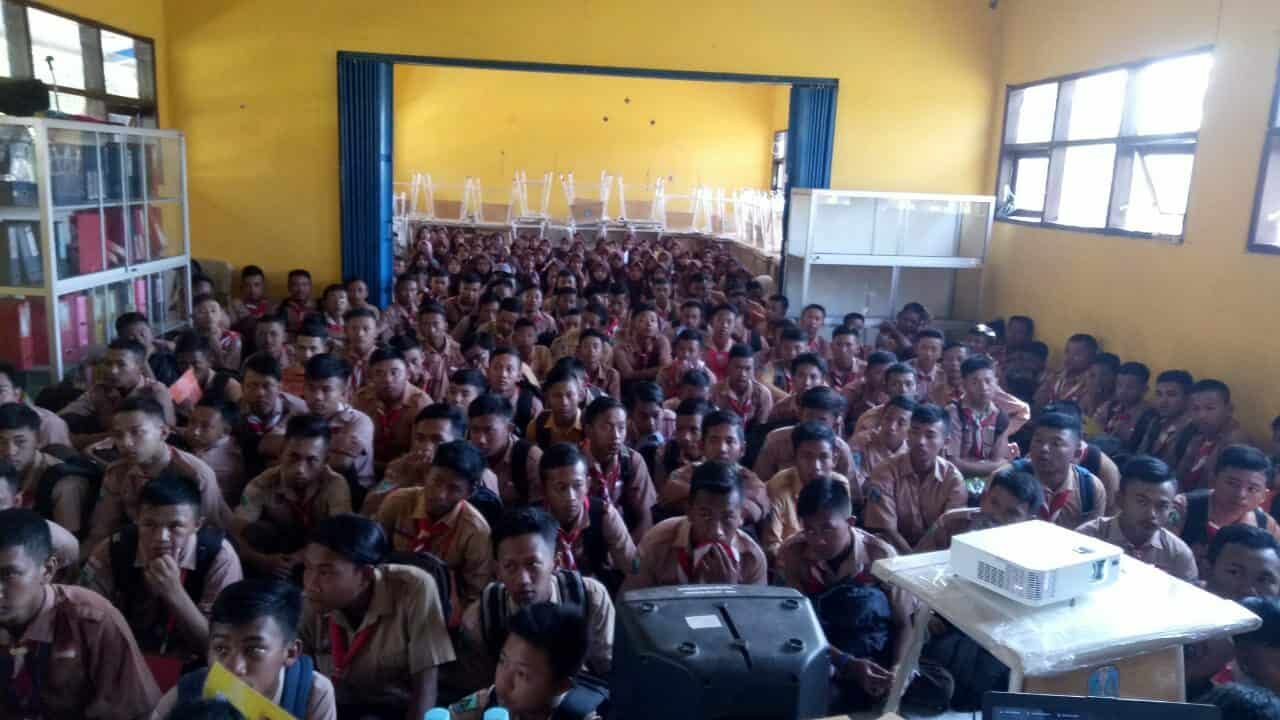 Sosialisasi P4GN di MPLS SMK Negeri 1 Winongan