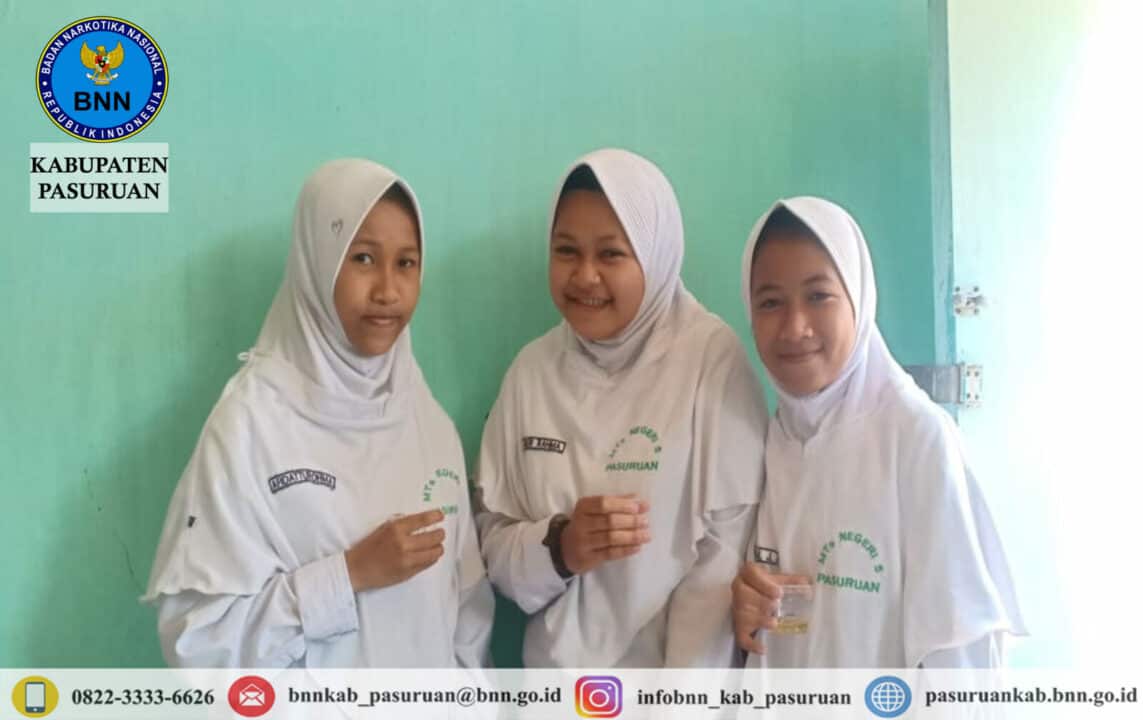 Screening (Tes Urine) di lingkungan Pendidikan MTsN 5 Pasuruan