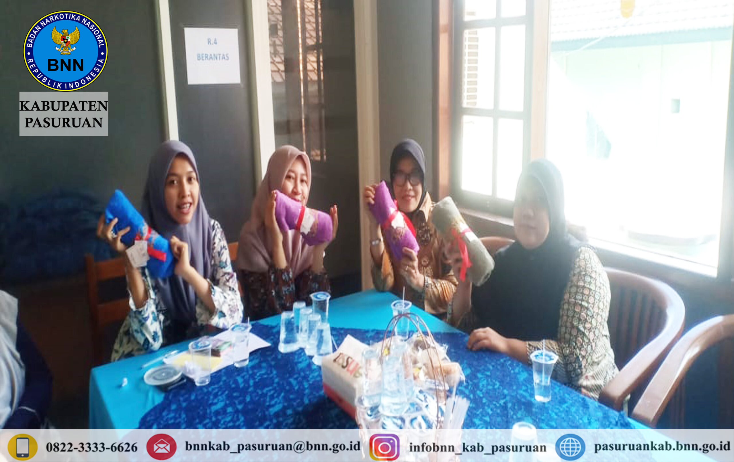 Kegiatan Rutin Dharma Wanita Persatuan BNN Kabupaten Pasuran dan demo makeup dari wardah Kegiatan Rutin Dharma Wanita Persatuan BNN Kabupaten Pasuran dan demo makeup dari wardah