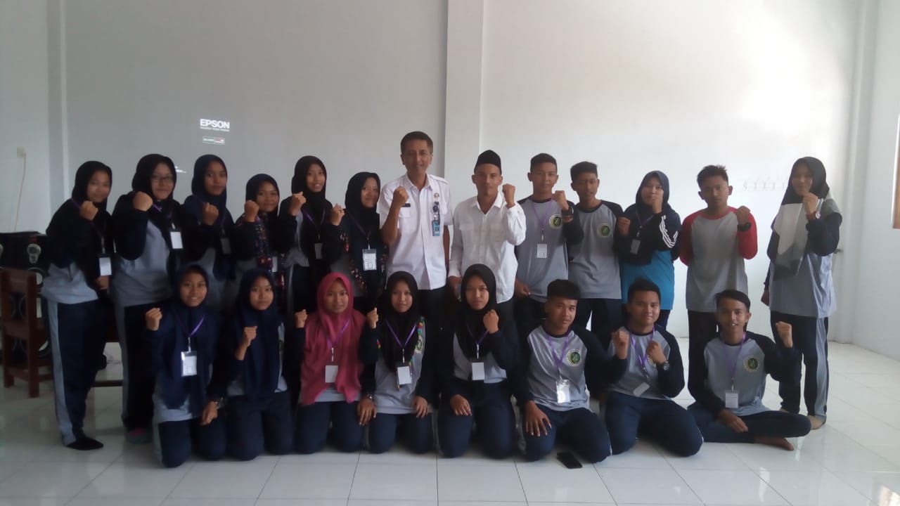 Sosialisasi P4GN di MPLS SMK Queen Zam - Zam Sosialisasi P4GN di MPLS SMK Queen Zam - Zam