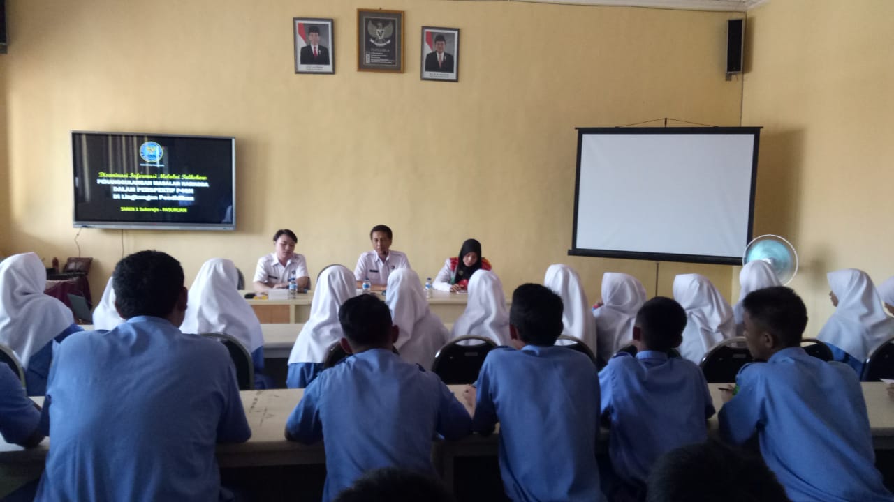 Diseminasi Informasi di SMKN 1 Sukorejo Kabupaten Pasuruan Diseminasi Informasi di SMKN 1 Sukorejo Kabupaten Pasuruan