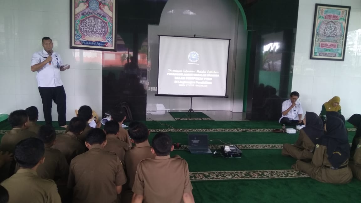 Diseminasi Informasi di SMKN 1 Tutur Kabupaten Pasuruan Diseminasi Informasi di SMKN 1 Tutur Kabupaten Pasuruan