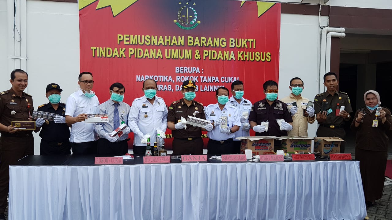 Pemusnahan Barang Bukti Tindak Pidana Umum dan Pidana Khusus Pemusnahan Barang Bukti Tindak Pidana Umum dan Pidana Khusus