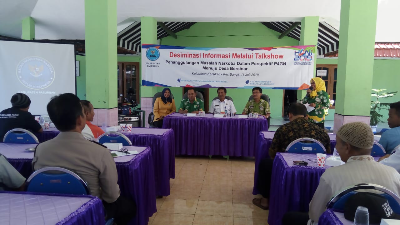 Diseminasi Informasi Melalui Sosialisasi dengan Sasaran Masyarakat di Desa Kersikan Diseminasi Informasi Melalui Sosialisasi dengan Sasaran Masyarakat di Desa Kersikan
