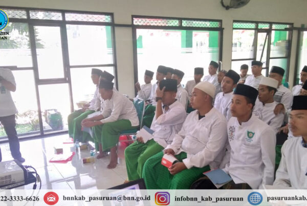 Pembinaan dan Penyuluhan Hukum Produk Daerah di Pondok Pesantren Al Yasini