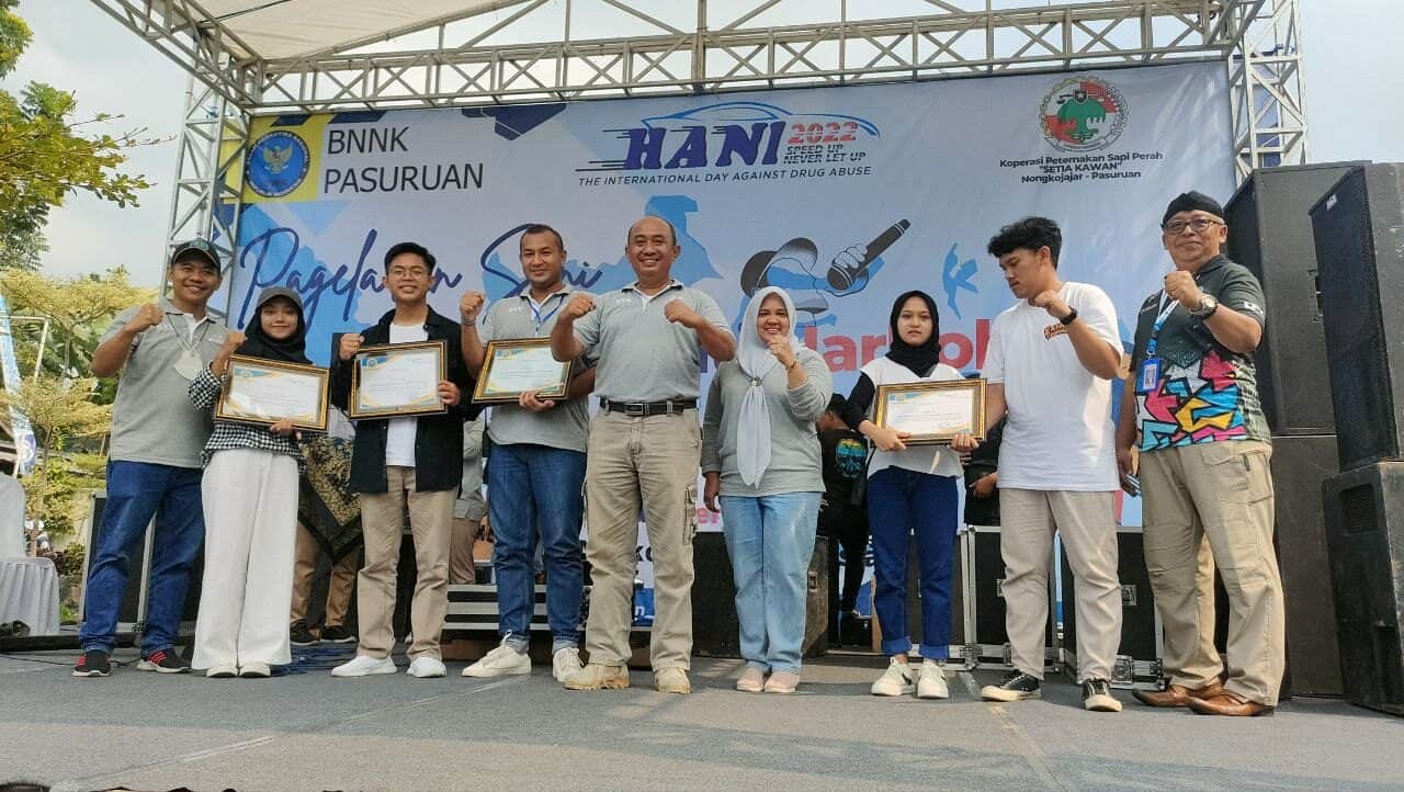 Pagelaran Seni, Deklarasi Anti Narkoba dan Cinta NKRI dalam rangka Peringatan Hari Anti Narkotika Internasional Tahun 2022 Pagelaran Seni, Deklarasi Anti Narkoba dan Cinta NKRI dalam rangka Peringatan Hari Anti Narkotika Internasional Tahun 2022