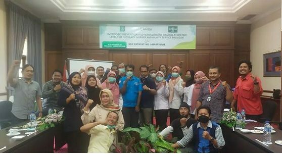 Intervensi Pengurangan Dampak buruk Napza dengan situasi peredaran & penggunaan Napza dan Materi Prosedur Rehabilitasi Pengguna Napza. Intervensi Pengurangan Dampak buruk Napza dengan situasi peredaran & penggunaan Napza dan Materi Prosedur Rehabilitasi Pengguna Napza.
