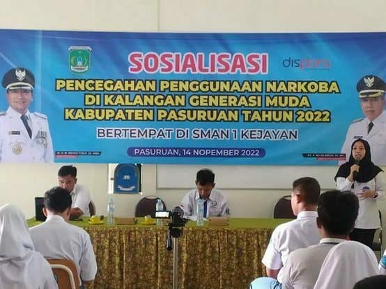 Sosialisasi Pencegahan Penggunaan Narkoba di Kalangan Generasi Muda di Kabupaten Pasuruan bertampat di SMAN 1 Kejayan. Sosialisasi Pencegahan Penggunaan Narkoba di Kalangan Generasi Muda di Kabupaten Pasuruan bertampat di SMAN 1 Kejayan.