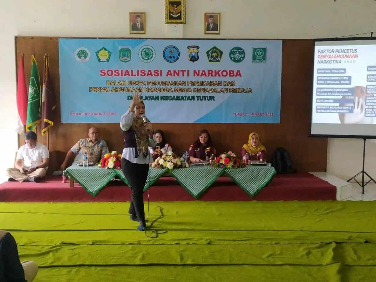 Sosialisasi Anti Narkoba dalam Upaya P4GN serta Kenakalan Remaja di SMA Islam Yakin Tutur Sosialisasi Anti Narkoba dalam Upaya P4GN serta Kenakalan Remaja di SMA Islam Yakin Tutur