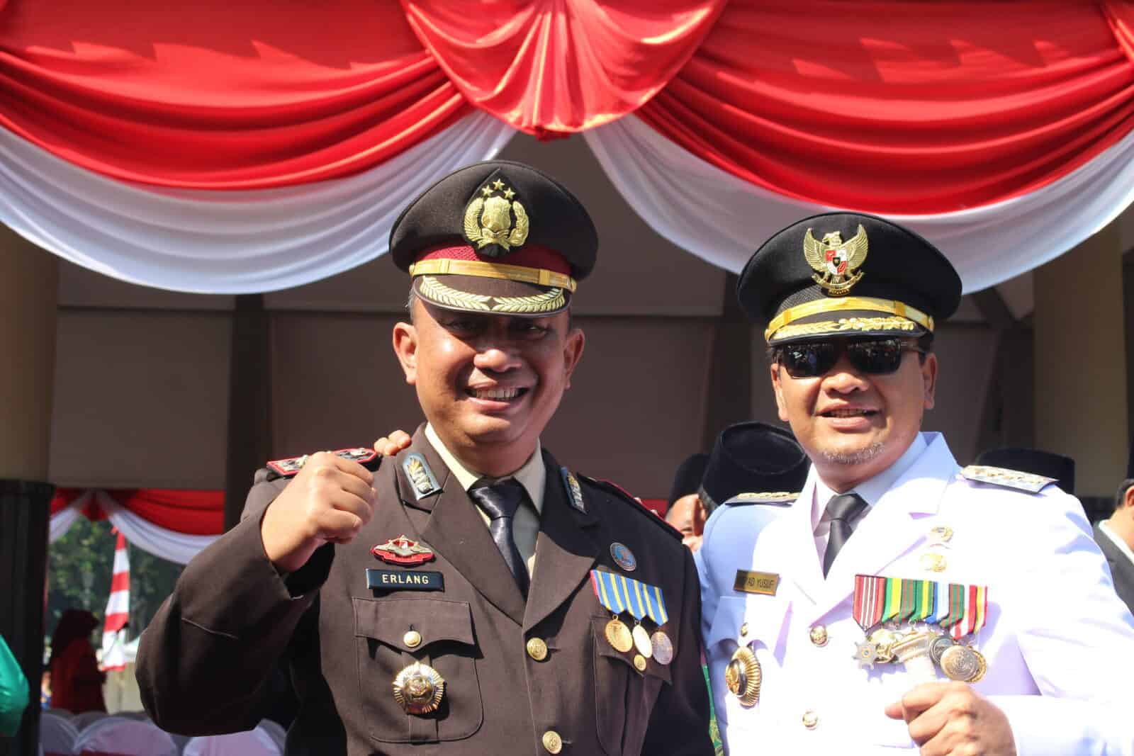 Pemkab Pasuruan Berikan Remisi Kepada Warga Binaan Rutan Kelas II B Bangil Pemkab Pasuruan Berikan Remisi Kepada Warga Binaan Rutan Kelas II B Bangil