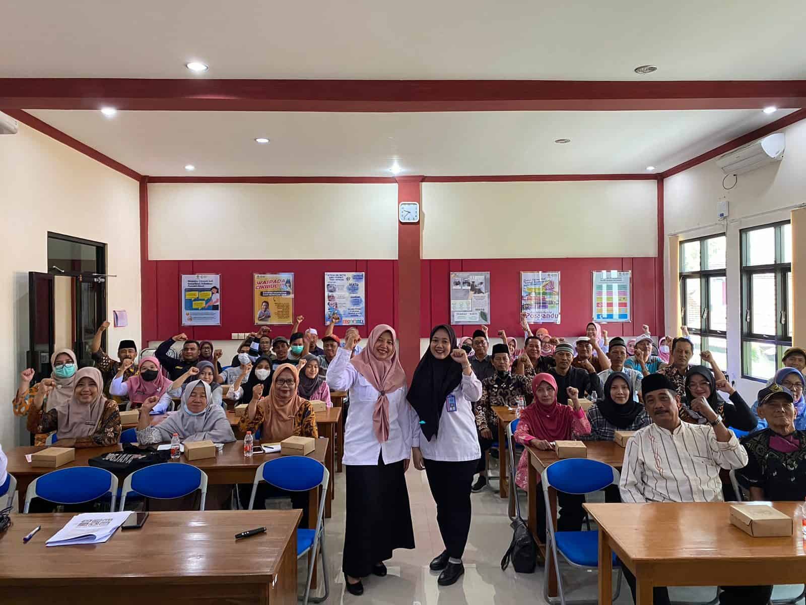 Sosialisasi HIV dan Narkoba kepada Tokoh Masyarakat Sosialisasi HIV dan Narkoba kepada Tokoh Masyarakat