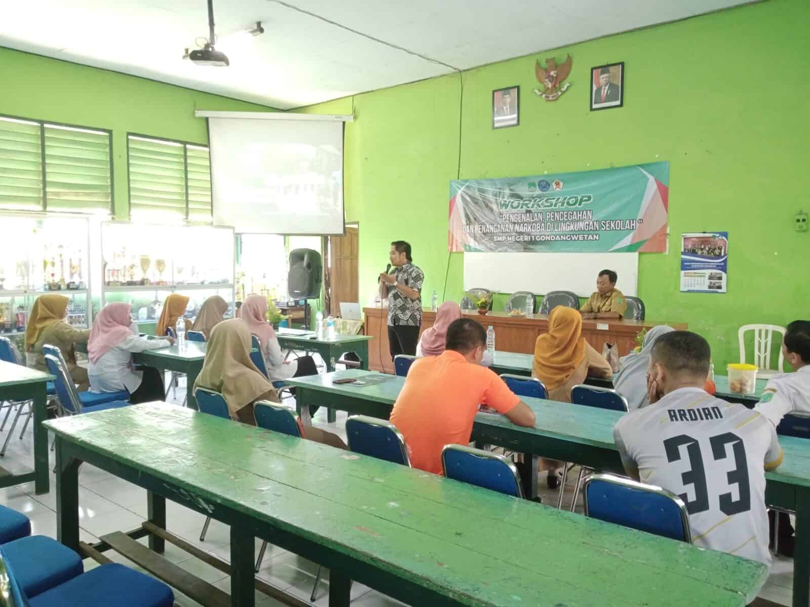 Workshop Pengenalan, Pencegahan dan Penanganan Narkoba di SMPN 1 Gondangwetan Workshop Pengenalan, Pencegahan dan Penanganan Narkoba di SMPN 1 Gondangwetan