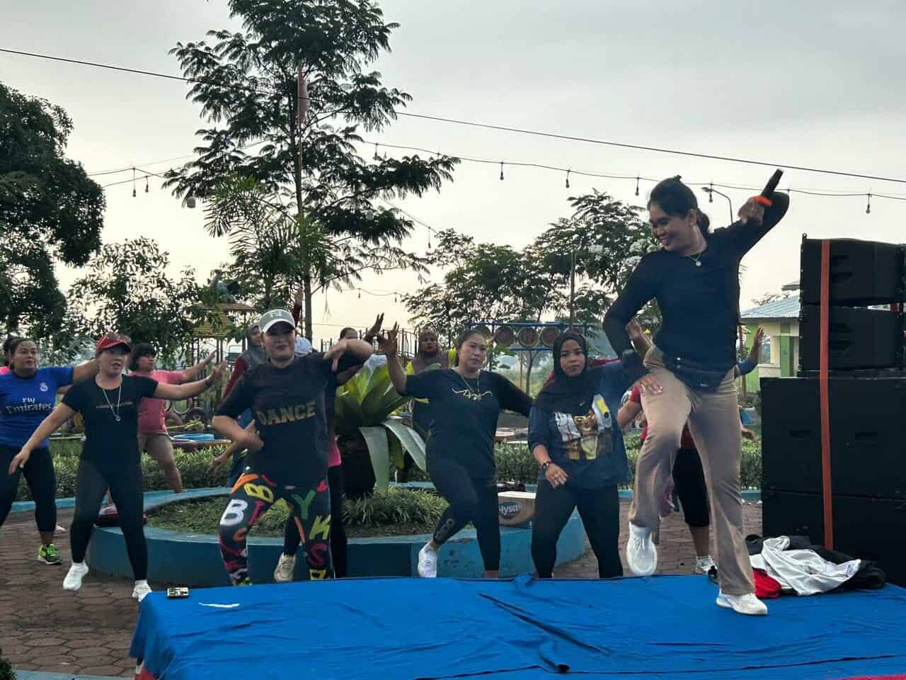 Senam Bersinar Bersama Agen Pemulihan Desa Lecari Senam Bersinar Bersama Agen Pemulihan