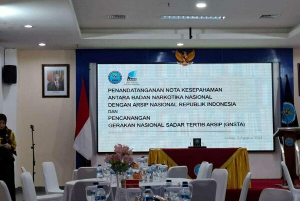 Pencanangan Komitmen Gerakan Nasional Sadar Tertip Arsip ( GNSTA )