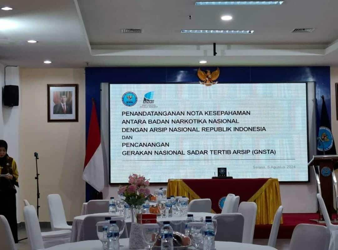 Pencanangan Komitmen Gerakan Nasional Sadar Tertip Arsip ( GNSTA ) Pencanangan Komitmen Gerakan Nasional Sadar Tertip Arsip ( GNSTA )