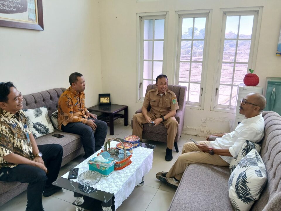 kunjungan kepala BNNK Pasuruan ke Bakesbangpol Kab. Pasuruan