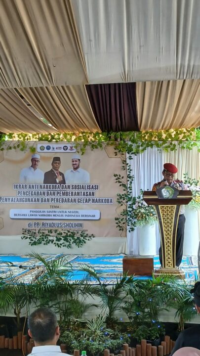 Ikrar Anti Narkoba dan Sosialisasi Pencegahan dan Pemberantasan Penyalahgunaan dan Peredaran Gelap Narkoba Dengan Tema ” Panggilan Santri Untuk Negeri, Bersama Lawan Narkoba Menuju Indonesia Bersinar” Di Pondok Pesantren Riyadlus Sholihin Ketapang Kademangan – Kota Probolinggo
