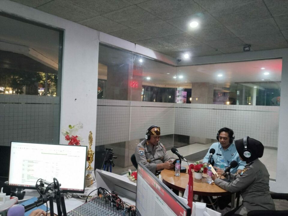 Talkshow P4GN dalam Acara Tanjung Perak Malam di RRI Surabaya dengan tema “Program P4GN di Wilayah Pasuruan”