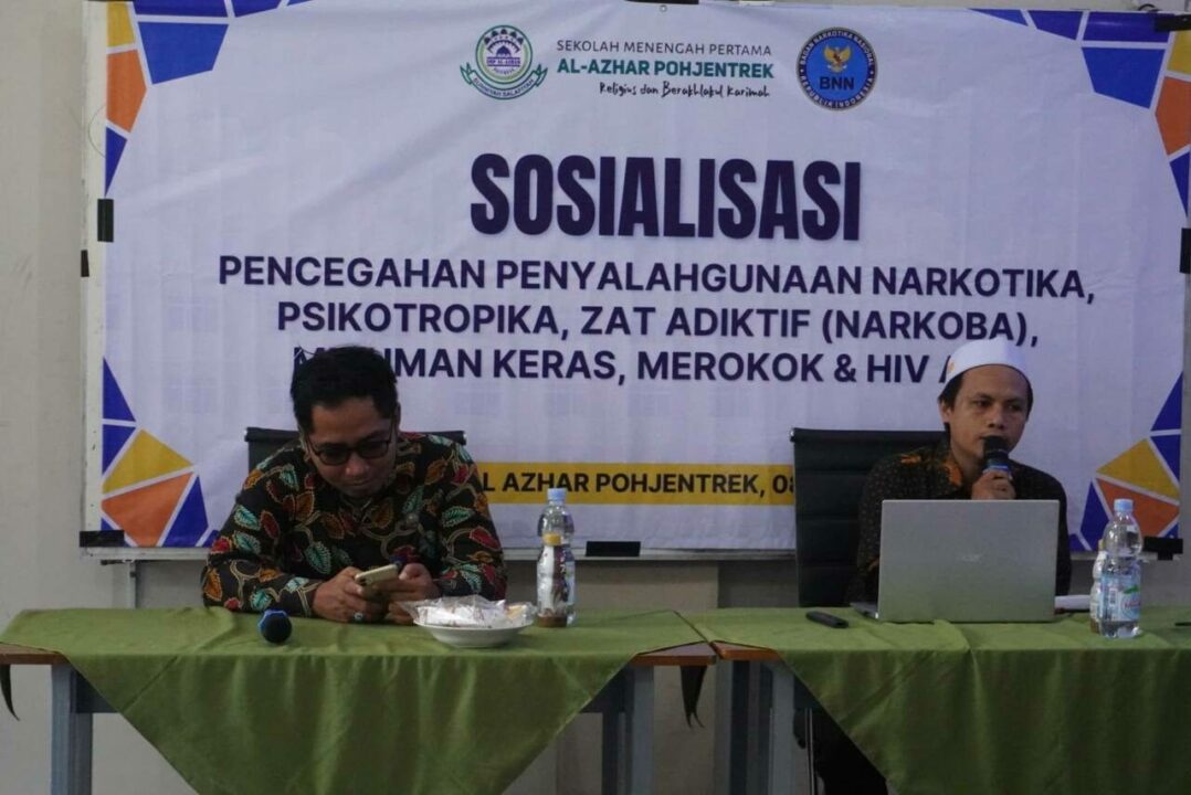 Sosialisasi Pencegahan Penyalahgunaan Narkoba, Minuman Keras, Merokok dan HIV Aids di SMP Al-Azhar Pohjentrek