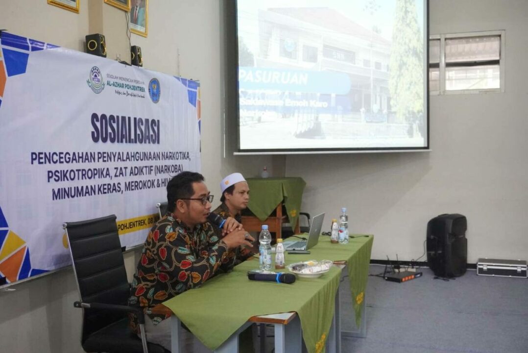 Sosialisasi Pencegahan Penyalahgunaan Narkoba, Minuman Keras, Merokok dan HIV Aids di SMP Al-Azhar Pohjentrek