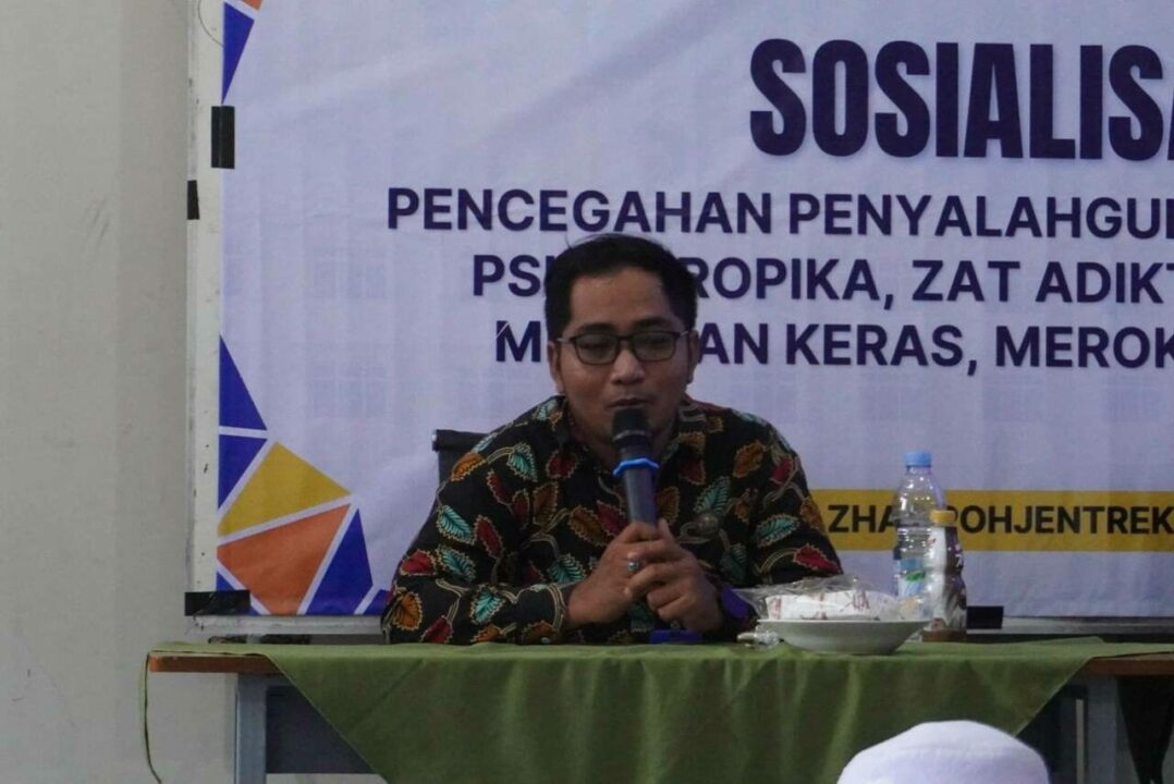Sosialisasi Pencegahan Penyalahgunaan Narkoba, Minuman Keras, Merokok dan HIV Aids di SMP Al-Azhar Pohjentrek