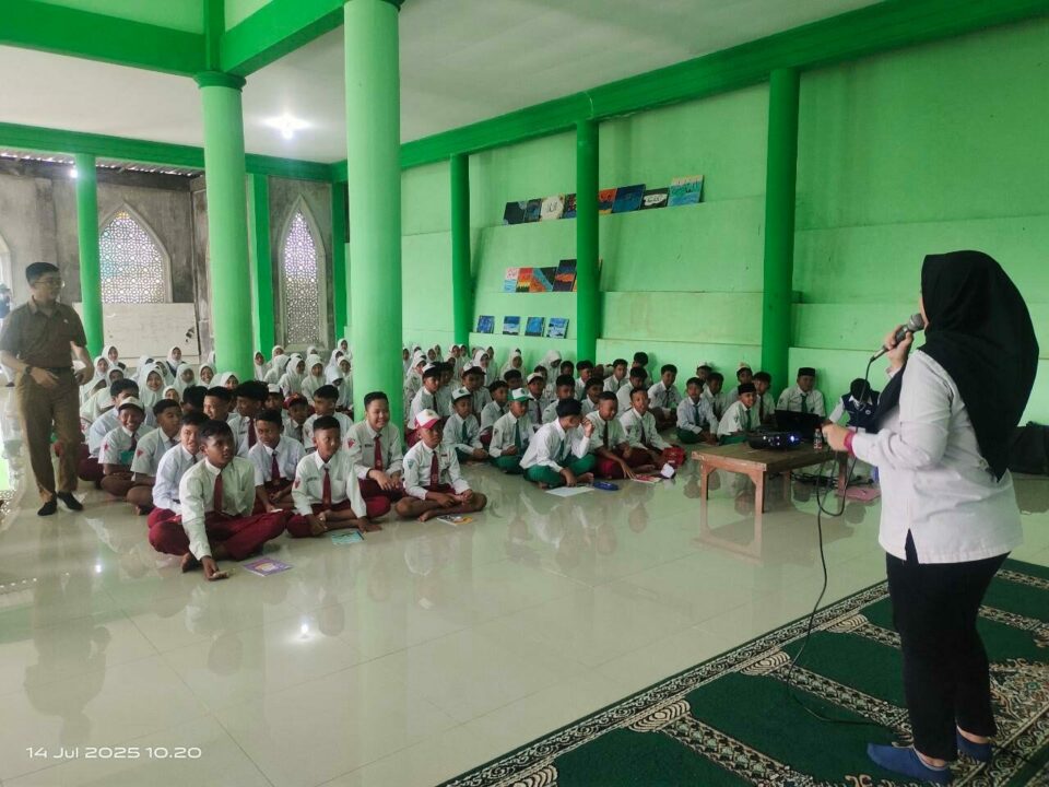 Sosialisasi Bahaya Penyalahgunaan Narkoba pada MPLS (Masa Pengenalan Lingkungan Sekolah) di SMP, SMA/K di Wilayah Pasuruan
